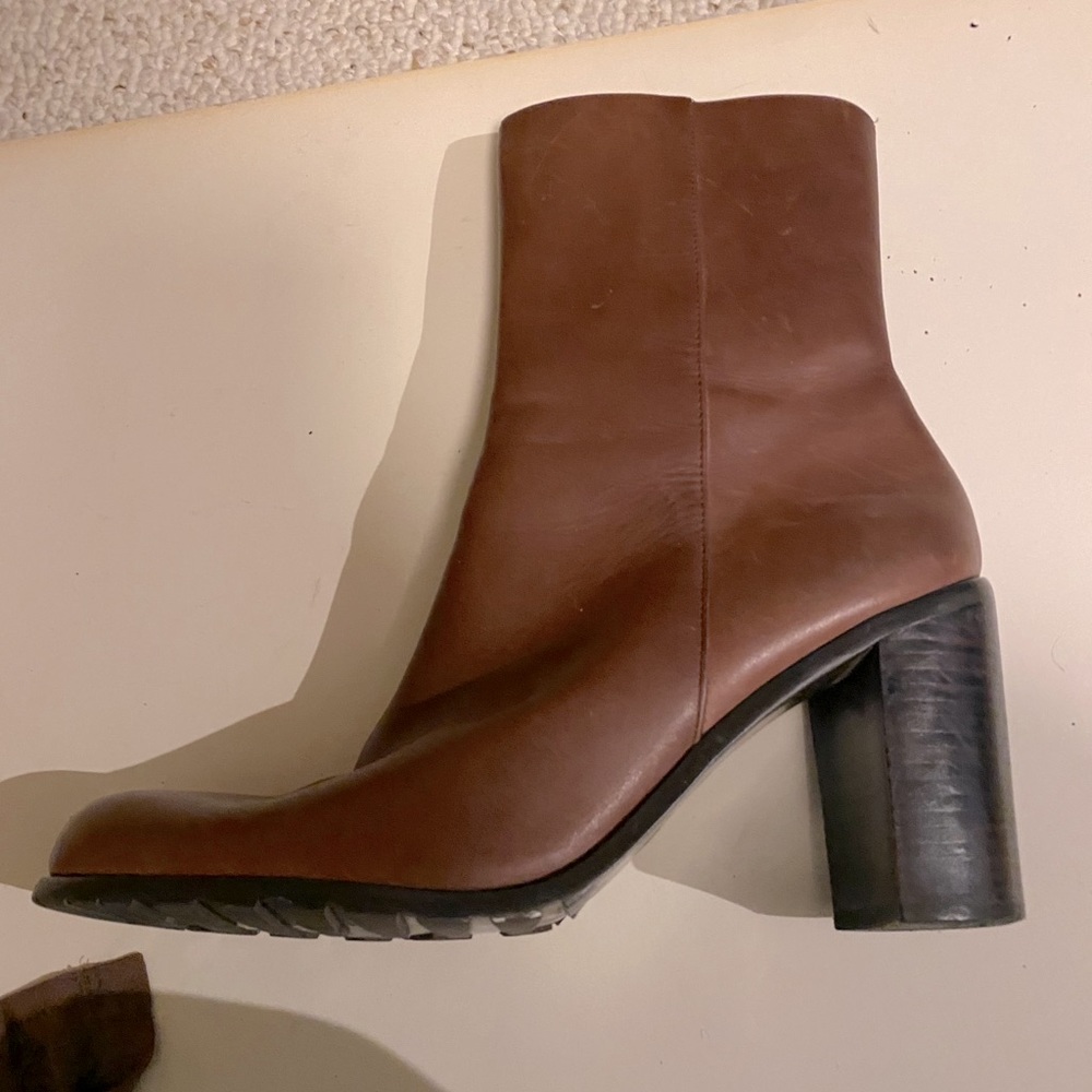 Guess boots
